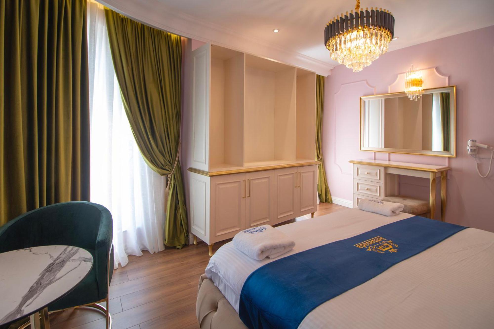 Hotel Ambasada Qta Patza-Kuqani 외부 사진