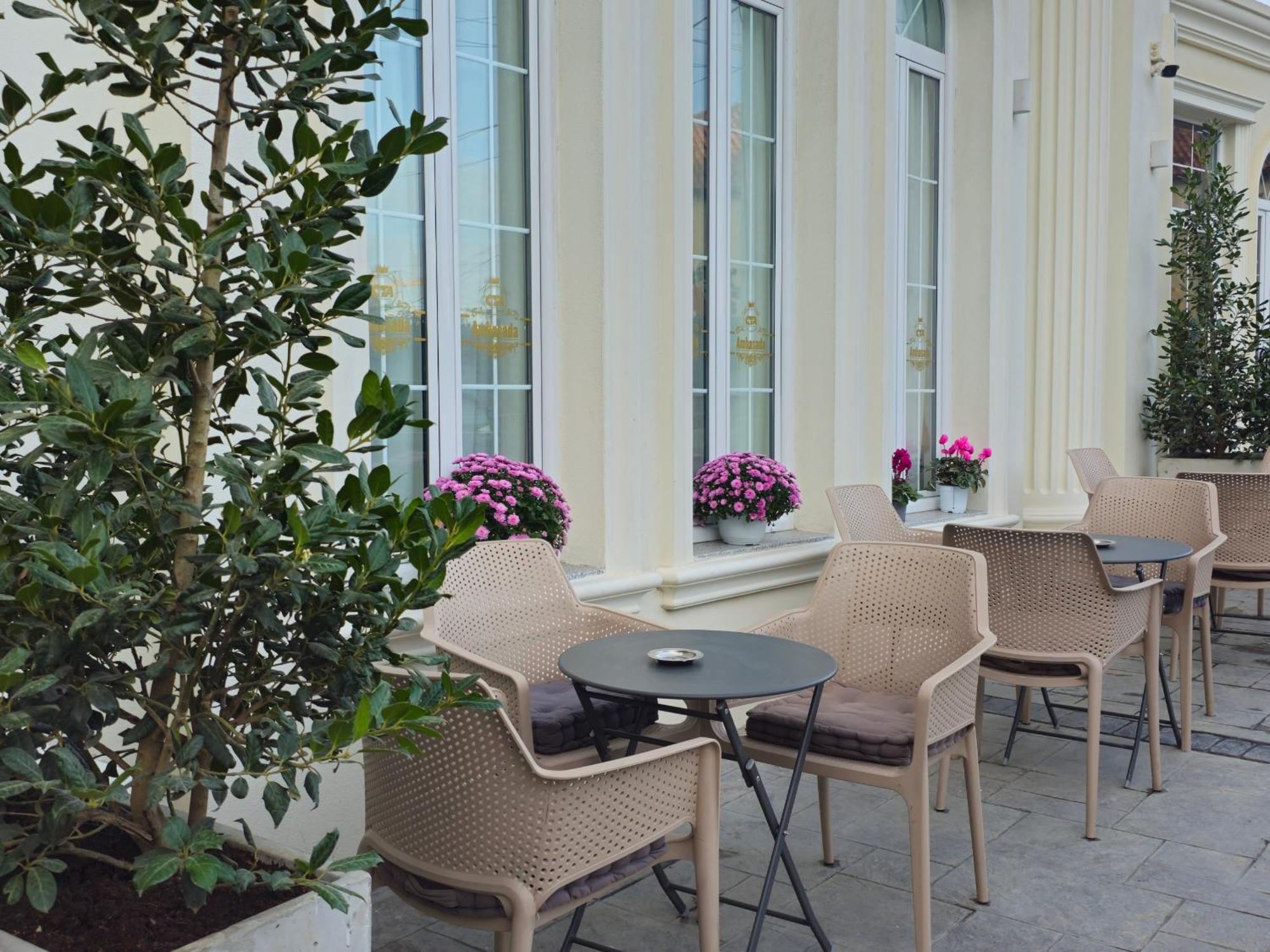 Hotel Ambasada Qta Patza-Kuqani 외부 사진