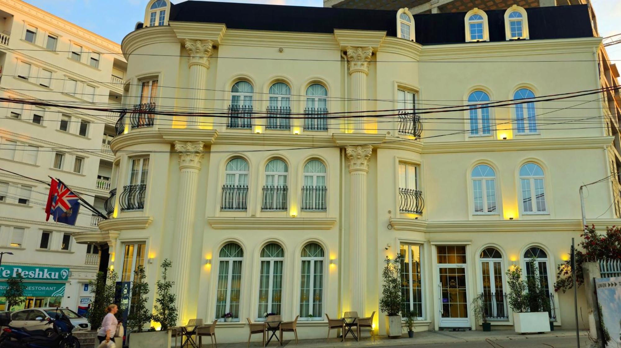 Hotel Ambasada Qta Patza-Kuqani 외부 사진